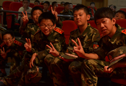 上海提高孩子注意力的軍事冬令營(yíng)