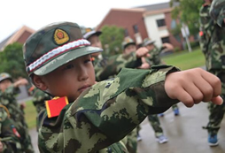 中國(guó)121軍事分享表揚(yáng)孩子的幾個(gè)重點(diǎn)