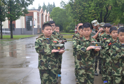 中國(guó)121軍事冬令營(yíng)讓你的孩子自立自強(qiáng)