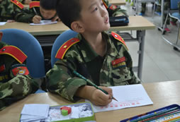 上海121軍事營(yíng)介紹如何打牢靜態(tài)射擊基礎(chǔ)