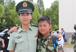 中國(guó)教育的大問題是什么？121軍事訓(xùn)練營(yíng)解答