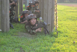 為什么要給孩子選擇121軍事冬令營(yíng)？