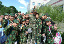 參加安徽貧困山區(qū)體驗(yàn)增強(qiáng)孩子的社會(huì)責(zé)任感！