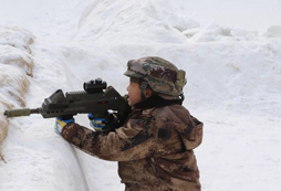 參加安徽特種兵冬令營體驗(yàn)真正的軍營生活
