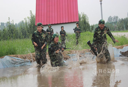 參加安徽軍事冬令營喚醒孩子心中的巨人