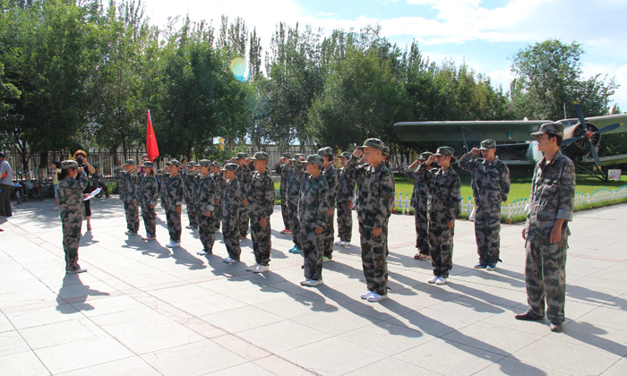 北京軍事冬令營可以帶什么