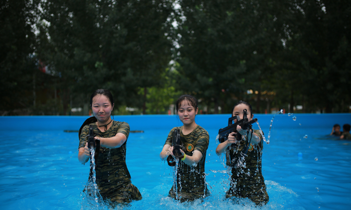 北京小學(xué)生軍事冬令營(yíng)