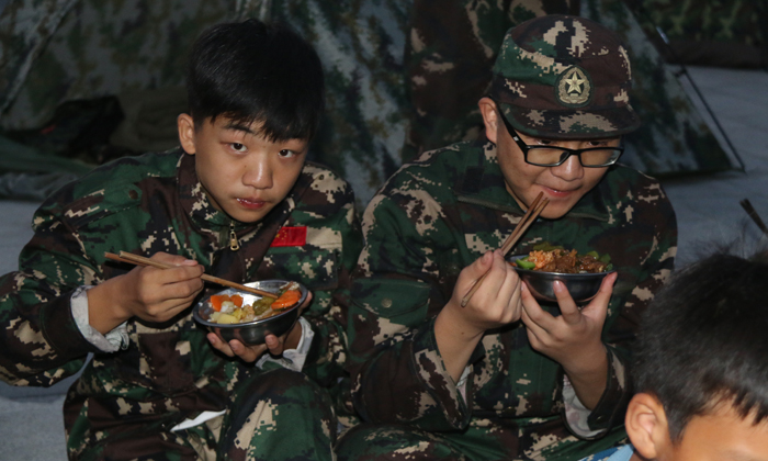 北京小學(xué)生軍事冬令營(yíng)