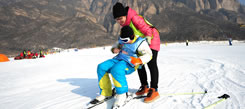 初次滑雪該選擇單板還是雙板？