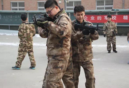 男兒奔跑和飛翔的地方