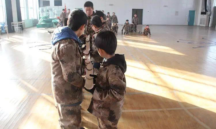 在軍事冬令營(yíng)中收獲寶貴財(cái)富