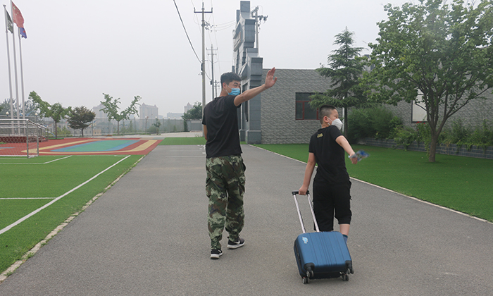 營(yíng)地報(bào)到