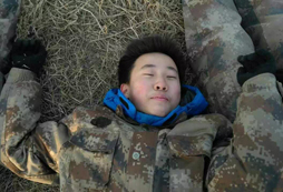 軍事冬令營挑戰(zhàn)個人極限