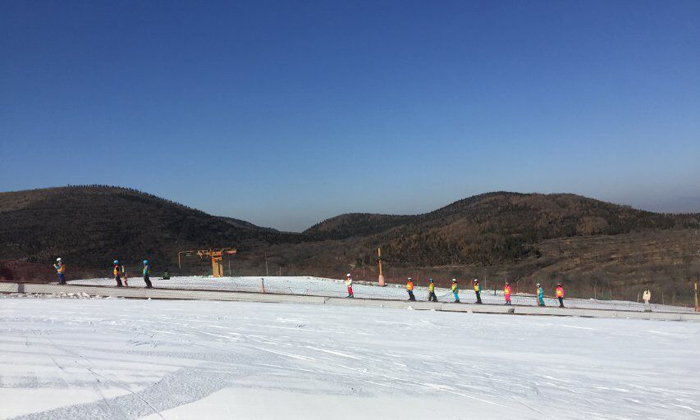 助孩子學(xué)會(huì)初級(jí)雙板滑雪
