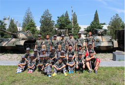 孩子拖拉懶散怎么辦？送到北京八一軍旅鍛煉下