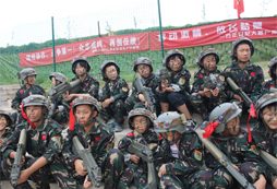 孩子越罵越退步 北京八一軍旅介紹教育孩子的正確方法