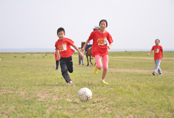 參加草原冬令營(yíng)給青少年留下美好的回憶