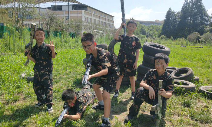 成都軍事冬令營報(bào)名費(fèi)用