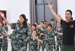在重慶冬令營活動中讓孩子學會感恩