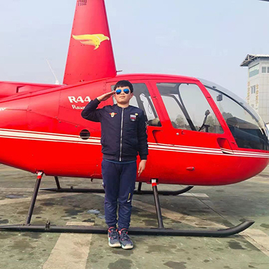  成都航空冬令營實現(xiàn)孩子的藍(lán)天夢！