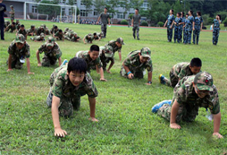 成都軍事冬令營讓孩子學會感恩