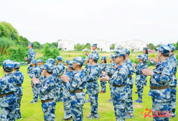 德戎軍事冬令營讓孩子加速成長！