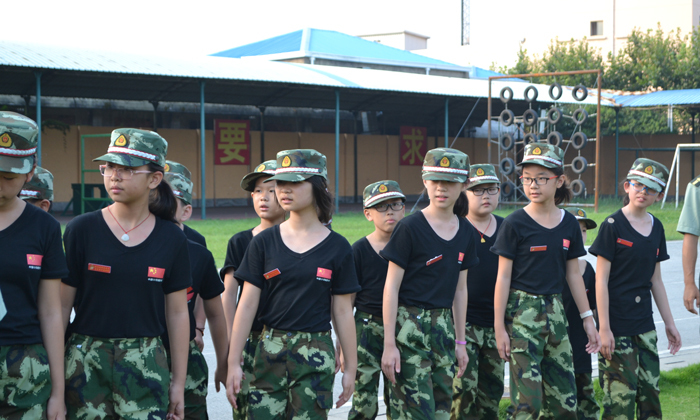 國內(nèi)軍事冬令營費(fèi)用