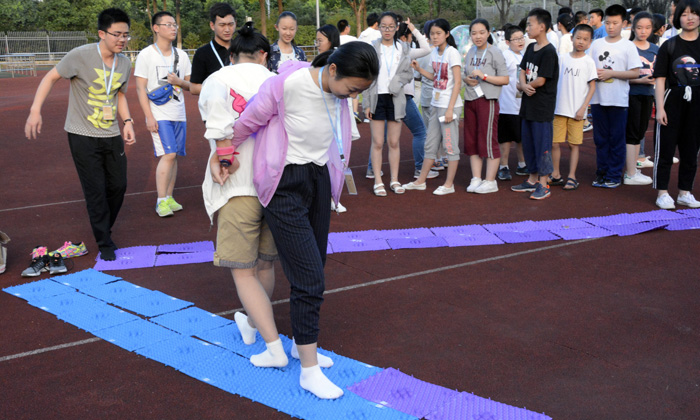 給孩子報(bào)冬令營(yíng)大概要多少錢