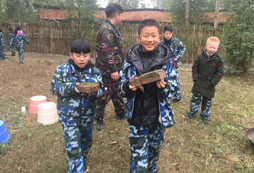 國內(nèi)軍事冬令營幫助孩子建立正確的人生觀