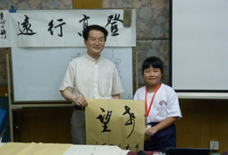 國(guó)人應(yīng)注重傳統(tǒng)節(jié)日
