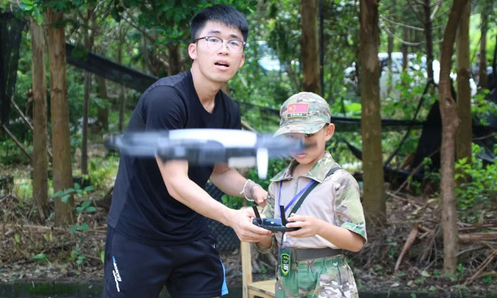 教練教我用無(wú)人機(jī)