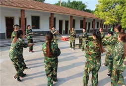 廣州軍事特訓營的管理模式是怎樣的？