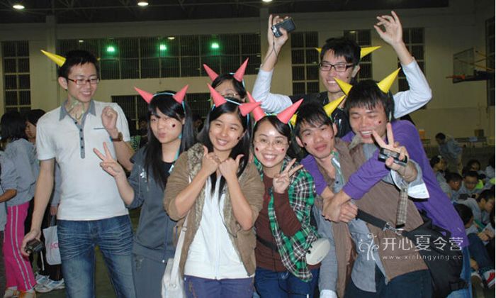 廣州新東方的結(jié)營(yíng)晚會(huì)