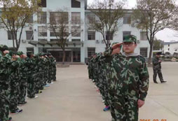 軍事拓展訓(xùn)練3