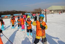 這個(gè)冬天，一起去滑雪冬令營(yíng)尋找“冰雪童話夢(mèng)”！