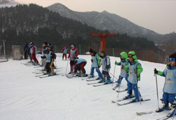 選擇滑雪冬令營(yíng)是選單板還雙板？