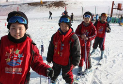 冬季單板滑雪需要學(xué)習(xí)哪些技巧？