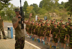 冬令營實(shí)現(xiàn)孩子綠色軍營夢
