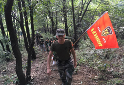 武漢軍訓(xùn)冬令營(yíng)軍事特色濃烈