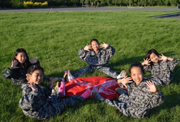通過武漢冬令營體驗一日軍營角色