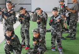 中國軍事將帥冬令營提高孩子的思維能力