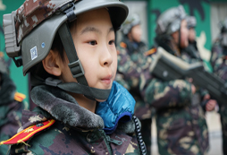 軍事冬令營(yíng)幫助孩子改掉不良習(xí)慣