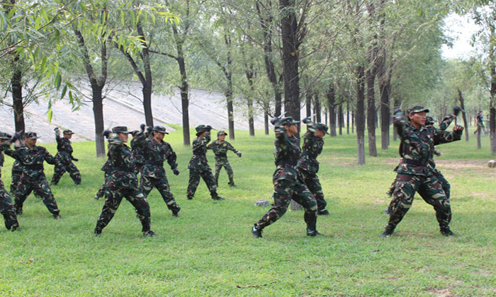 軍事冬令營(yíng)活動(dòng)