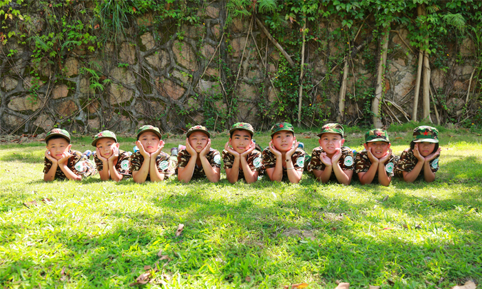 軍事冬令營(yíng)