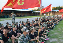參加軍事冬令營后的孩子都有了什么變化？
