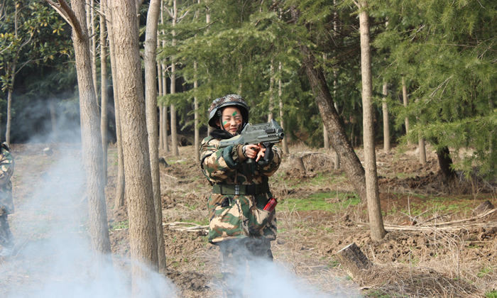 上海中學(xué)生軍事冬令營