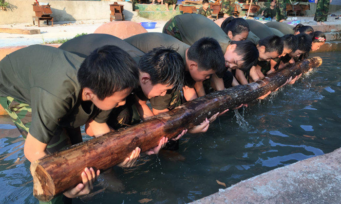 國內(nèi)最火的軍事冬令營