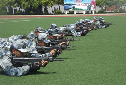 參加軍事冬令營(yíng)給孩子一個(gè)輕松愉快的假期