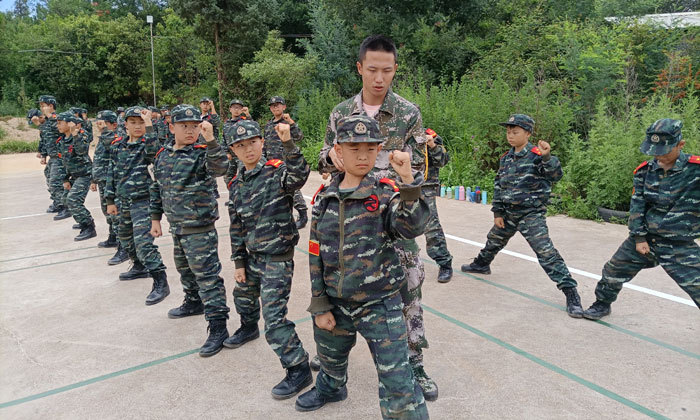 國內(nèi)軍事冬令營哪里好