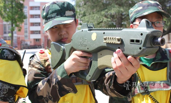 軍事夏令營